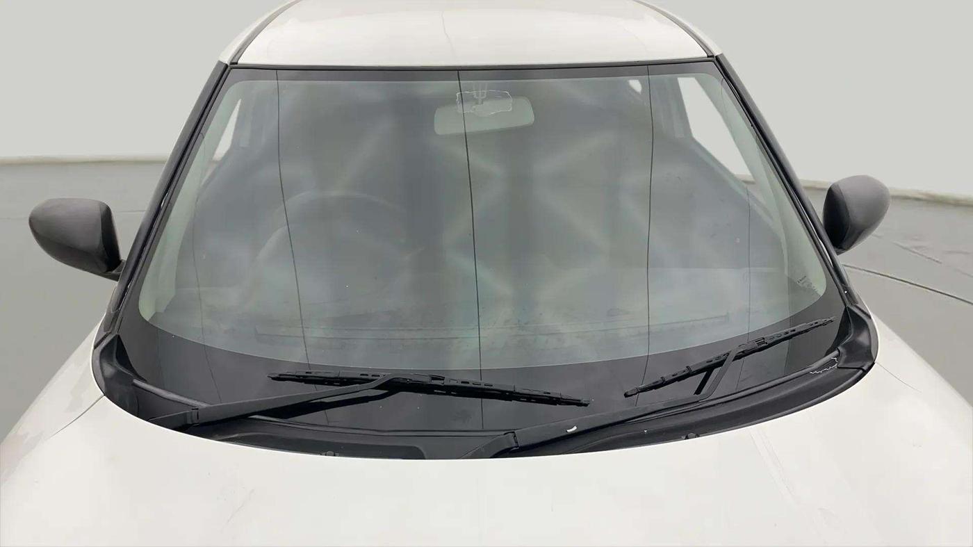 2023 Maruti Swift LXI, Petrol, Manual, 23,183 km, Front Windshield