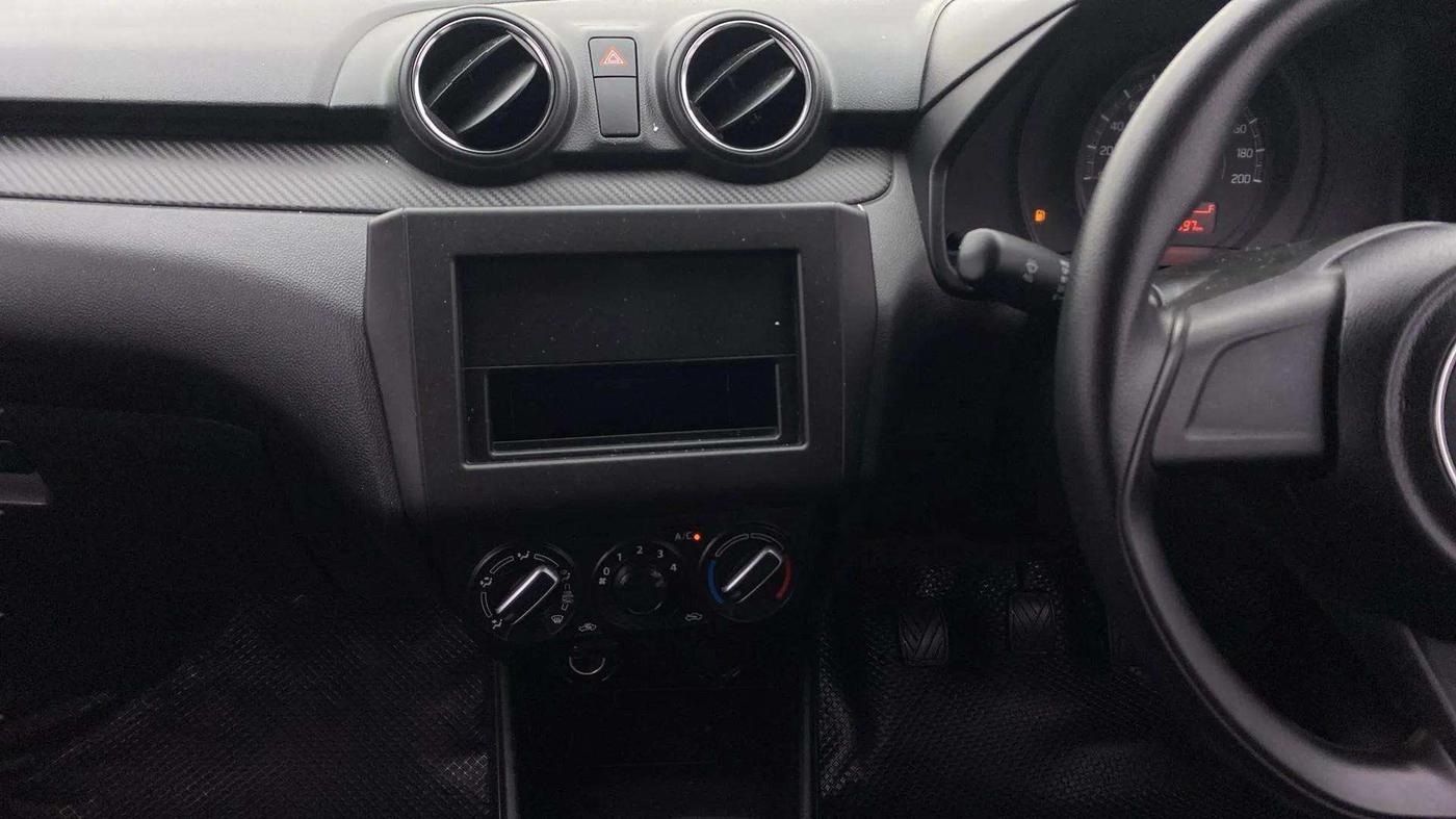2023 Maruti Swift LXI, Petrol, Manual, 23,183 km, Air Conditioner