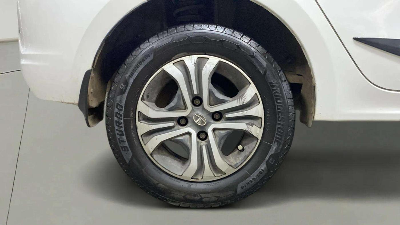 2022 Tata TIGOR XZ PLUS CNG, CNG, Manual, 72,310 km, Right Rear Wheel