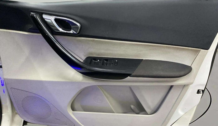 2022 Tata TIGOR XZ PLUS CNG, CNG, Manual, 72,189 km, Driver Side Door Panels Control