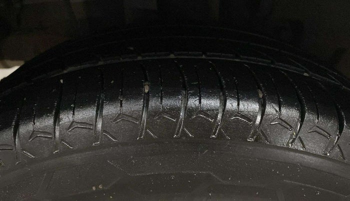 2022 Tata TIGOR XZ PLUS CNG, CNG, Manual, 72,189 km, Right Rear Tyre Tread