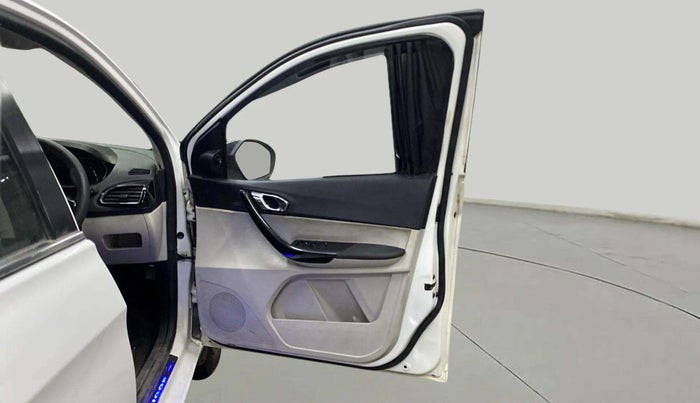 2022 Tata TIGOR XZ PLUS CNG, CNG, Manual, 72,189 km, RHS Front Door