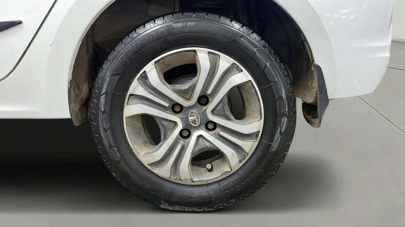 2022 Tata TIGOR XZ PLUS CNG, CNG, Manual, 72,310 km, Left Rear Wheel