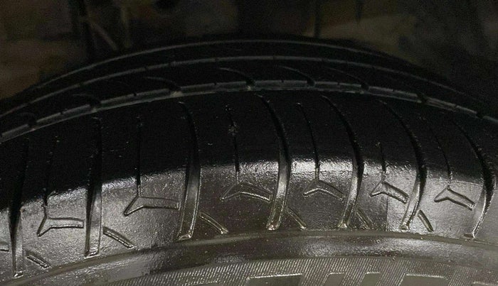 2022 Tata TIGOR XZ PLUS CNG, CNG, Manual, 72,189 km, Left Front Tyre Tread