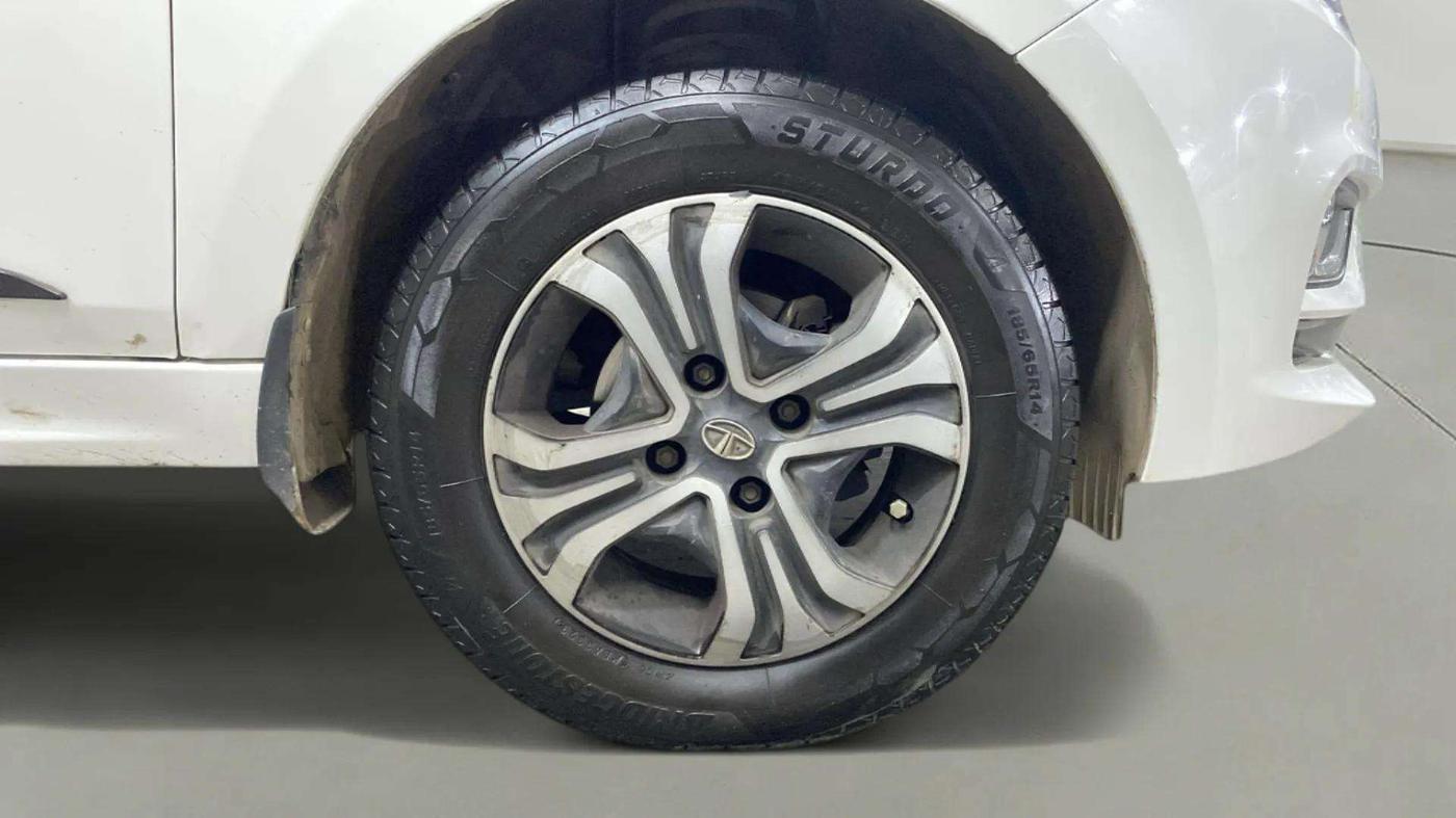 2022 Tata TIGOR XZ PLUS CNG, CNG, Manual, 72,310 km, Right Front Wheel
