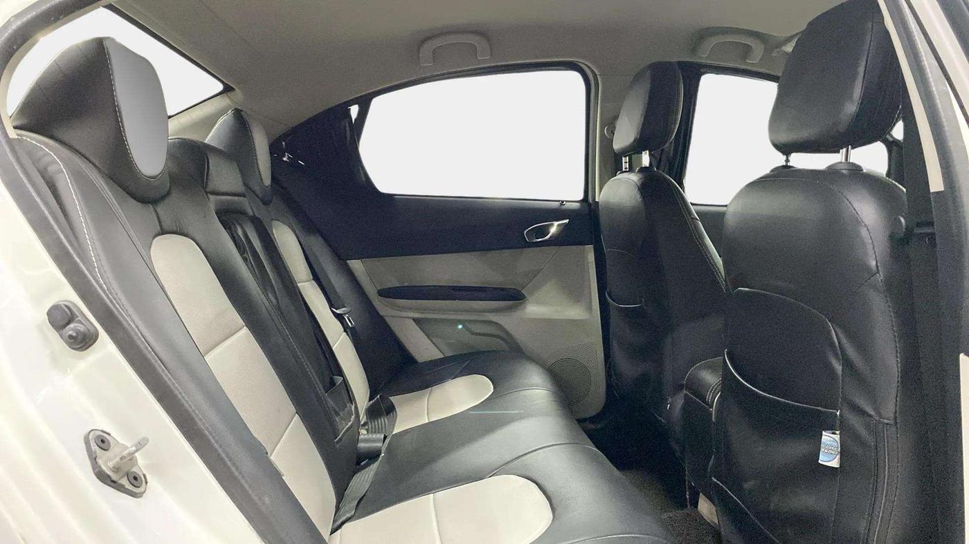 2022 Tata TIGOR XZ PLUS CNG, CNG, Manual, 72,310 km, Right Side Rear Door Cabin