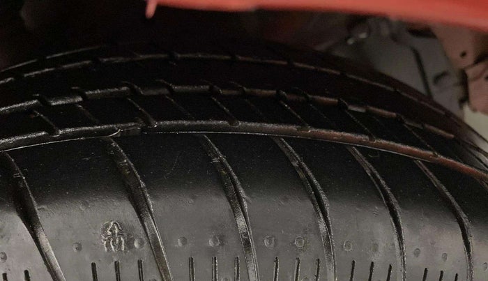 2018 Maruti Celerio VXI CNG, CNG, Manual, 54,400 km, Right Front Tyre Tread