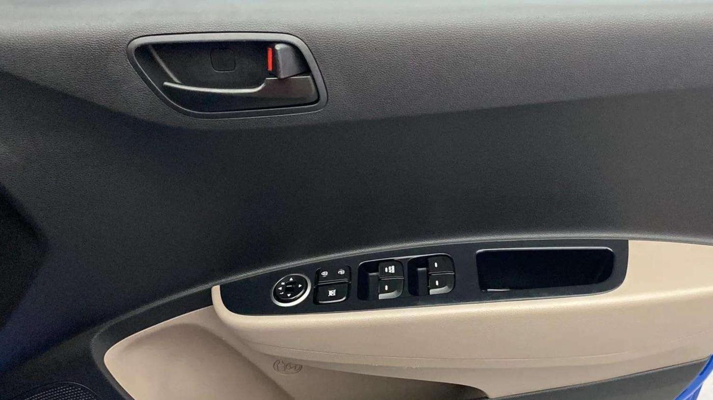 2019 Hyundai Grand i10 MAGNA 1.2 KAPPA VTVT, Petrol, Manual, 80,826 km, Driver Side Door Panels Control