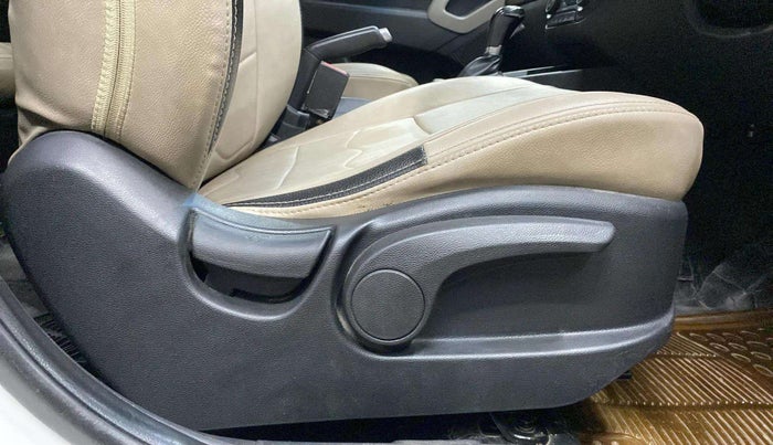 2017 Hyundai Creta SX PLUS AT 1.6 PETROL, Petrol, Automatic, 95,188 km, Driver Side Adjustment Panel