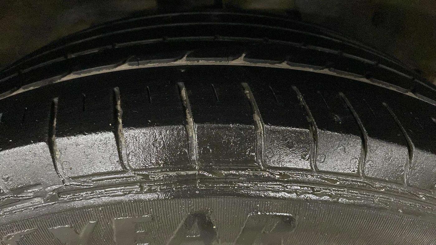 2017 Hyundai Creta SX PLUS AT 1.6 PETROL, Petrol, Automatic, 95,188 km, Right Front Tyre Tread