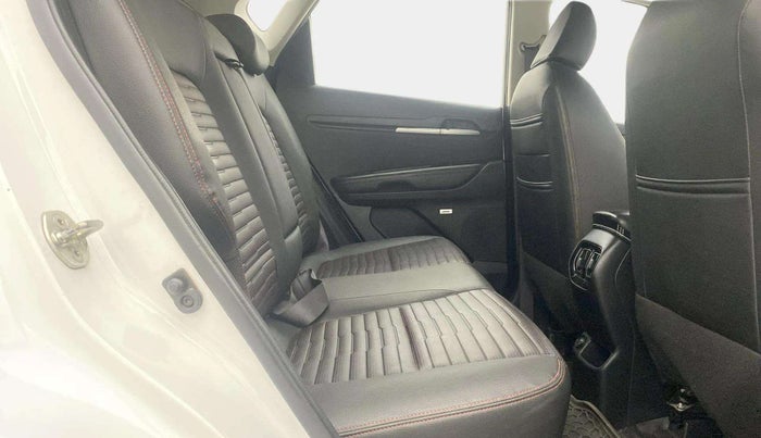 2020 KIA SONET GTX PLUS 1.0 IMT, Petrol, Manual, 32,423 km, Right Side Rear Door Cabin