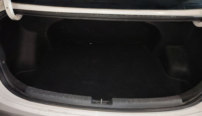 2021 Hyundai AURA SX 1.2, Petrol, Manual, 38,028 km, Boot Inside