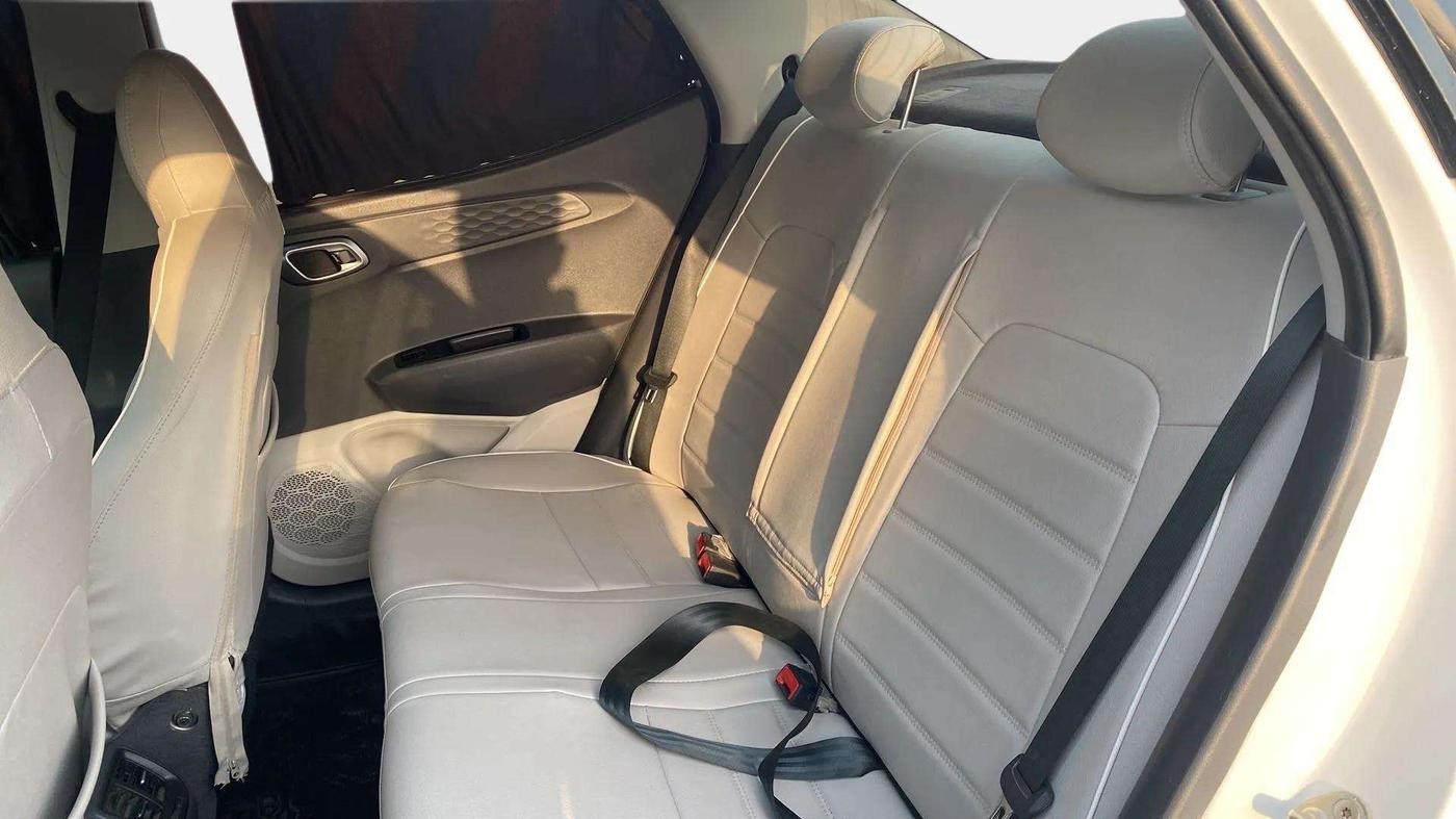 2021 Hyundai AURA SX 1.2, Petrol, Manual, 38,102 km, Right Side Rear Door Cabin
