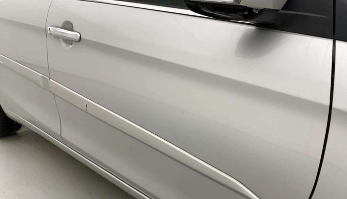 2018 Maruti Ciaz DELTA 1.4 MT PETROL, Petrol, Manual, 60,016 km, Driver-side door - Minor scratches