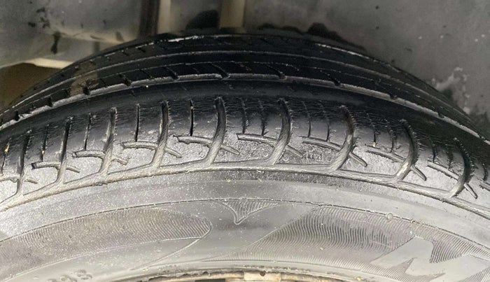 2018 Maruti Ciaz DELTA 1.4 MT PETROL, Petrol, Manual, 60,016 km, Right Rear Tyre Tread