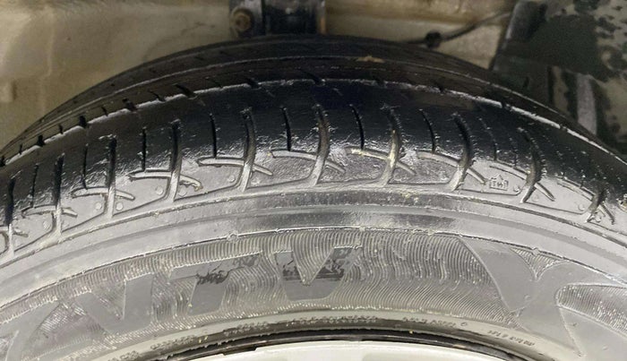 2018 Maruti Ciaz DELTA 1.4 MT PETROL, Petrol, Manual, 60,016 km, Right Front Tyre Tread