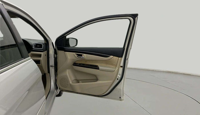 2018 Maruti Ciaz DELTA 1.4 MT PETROL, Petrol, Manual, 60,016 km, RHS Front Door