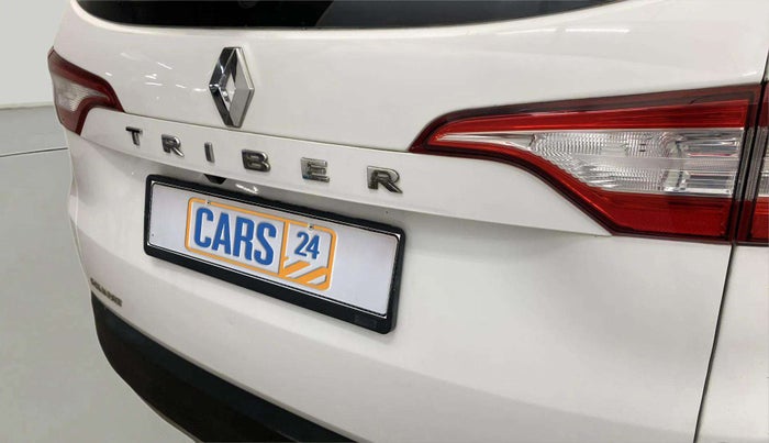 2022 Renault TRIBER RXZ, Petrol, Manual, 34,306 km, Dicky (Boot door) - Size <= 2 inch
