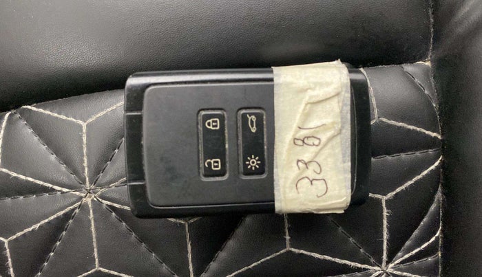 2022 Renault TRIBER RXZ, Petrol, Manual, 34,306 km, Key Close Up