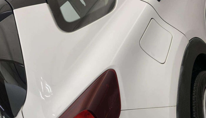 2022 Renault TRIBER RXZ, Petrol, Manual, 34,306 km, Right quarter panel - Minor scratches
