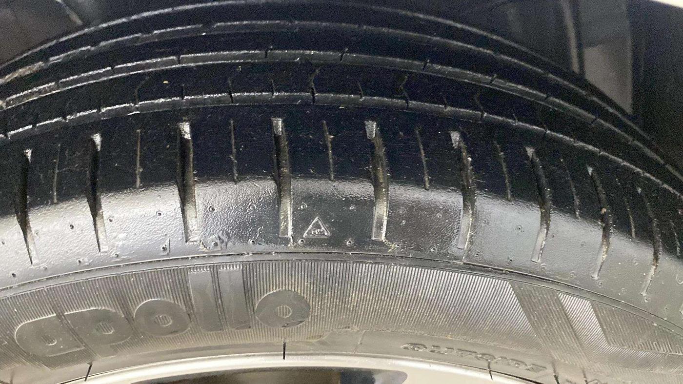 2022 Toyota Glanza G, Petrol, Manual, 38,215 km, Right Front Tyre Tread