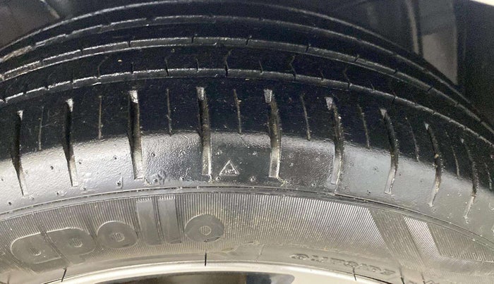 2022 Toyota Glanza G, Petrol, Manual, 38,215 km, Right Front Tyre Tread
