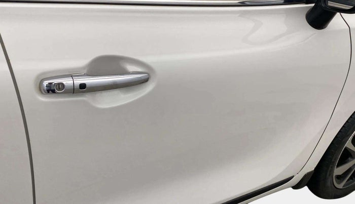 2022 Toyota Glanza G, Petrol, Manual, 38,215 km, Driver-side door - Minor scratches