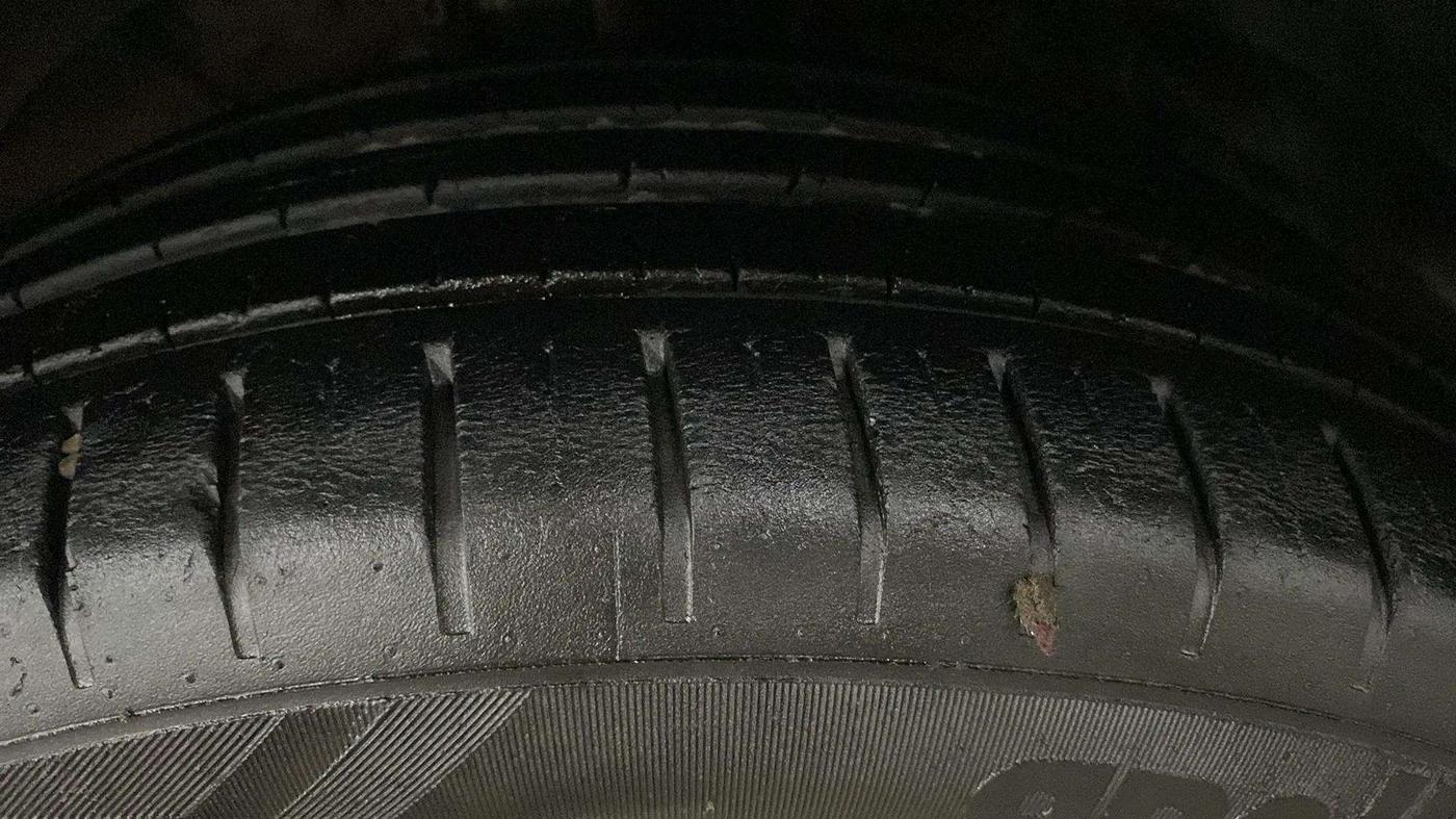 2021 Maruti Baleno ZETA PETROL 1.2, Petrol, Manual, 21,226 km, Left Front Tyre Tread