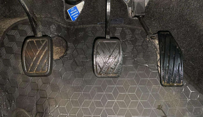 2021 Maruti Baleno ZETA PETROL 1.2, Petrol, Manual, 21,196 km, Pedals