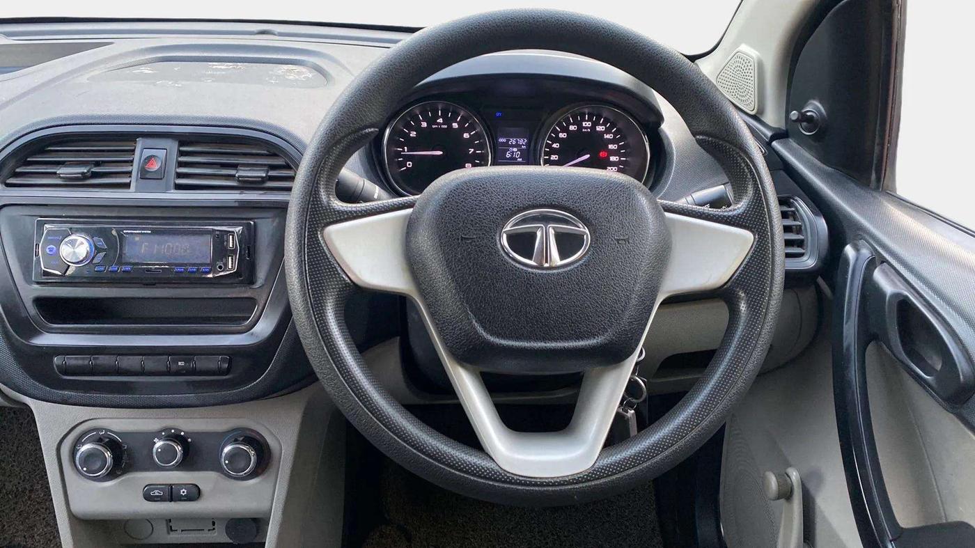 2019 Tata Tiago XE PETROL, Petrol, Manual, 26,781 km, Steering Wheel Close Up