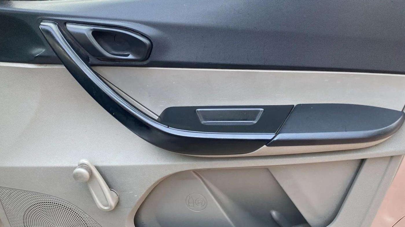 2019 Tata Tiago XE PETROL, Petrol, Manual, 26,781 km, Driver Side Door Panels Control