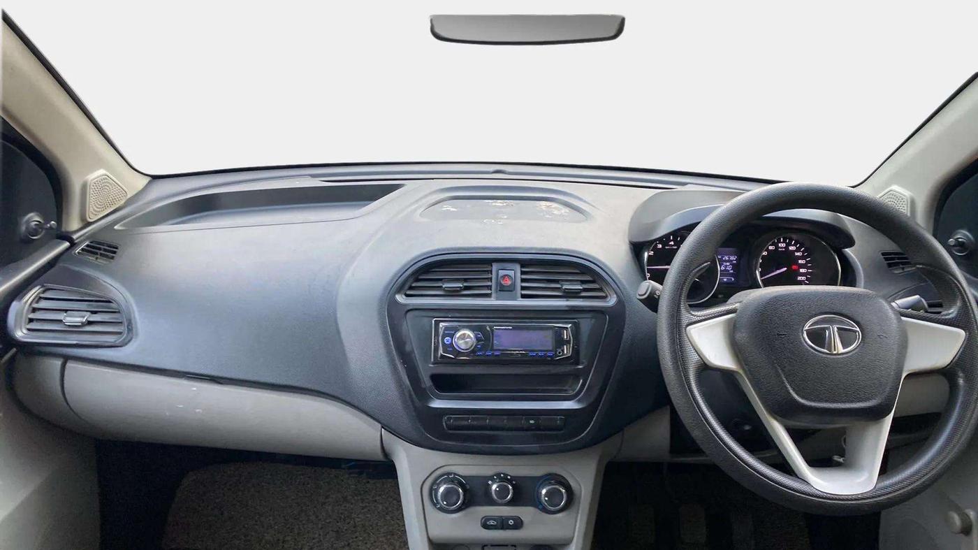 2019 Tata Tiago XE PETROL, Petrol, Manual, 26,781 km, Dashboard