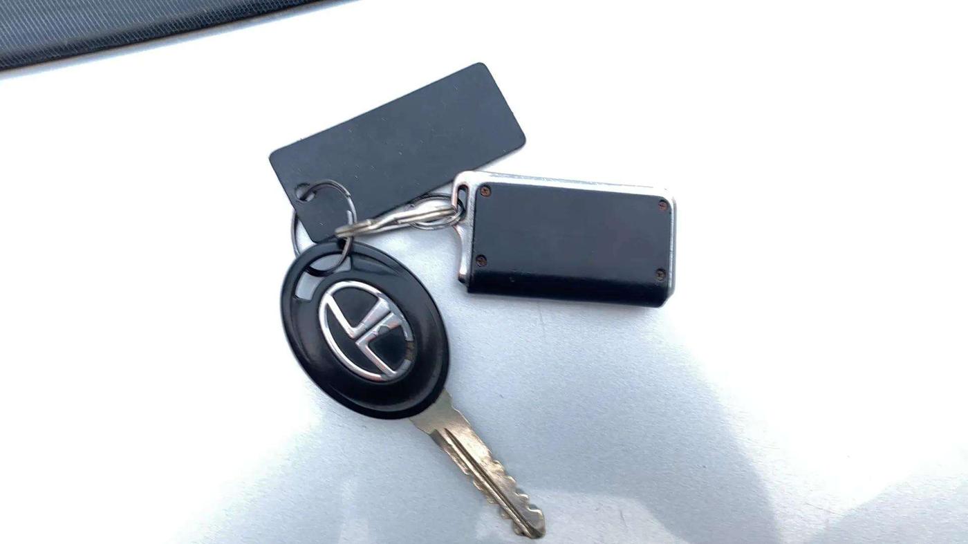 2019 Tata Tiago XE PETROL, Petrol, Manual, 26,781 km, Key Close Up