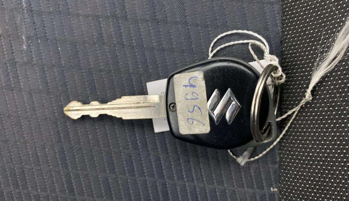2021 Maruti Baleno DELTA PETROL 1.2, Petrol, Manual, 34,332 km, Key Close Up