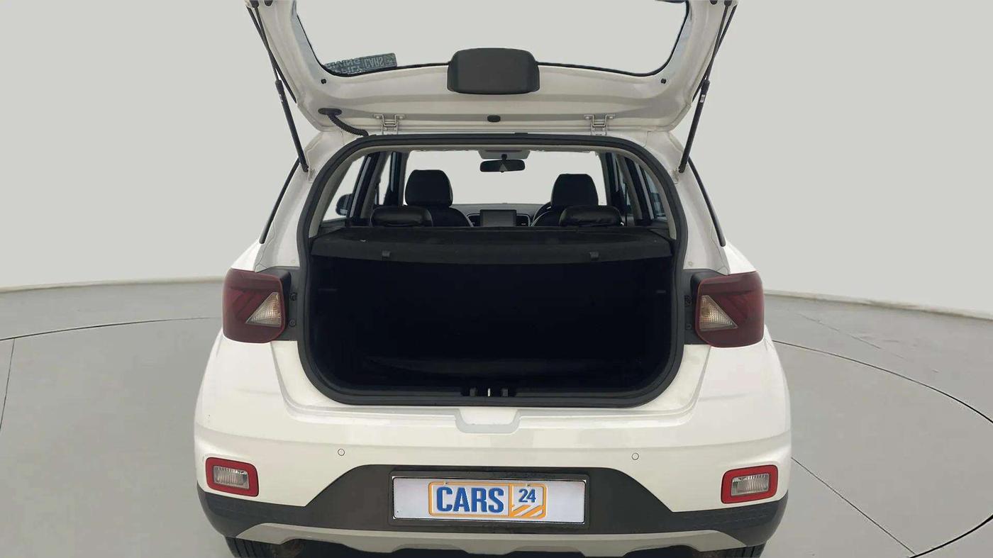 2022 Hyundai VENUE S+ 1.2, Petrol, Manual, 10,968 km, Boot Inside