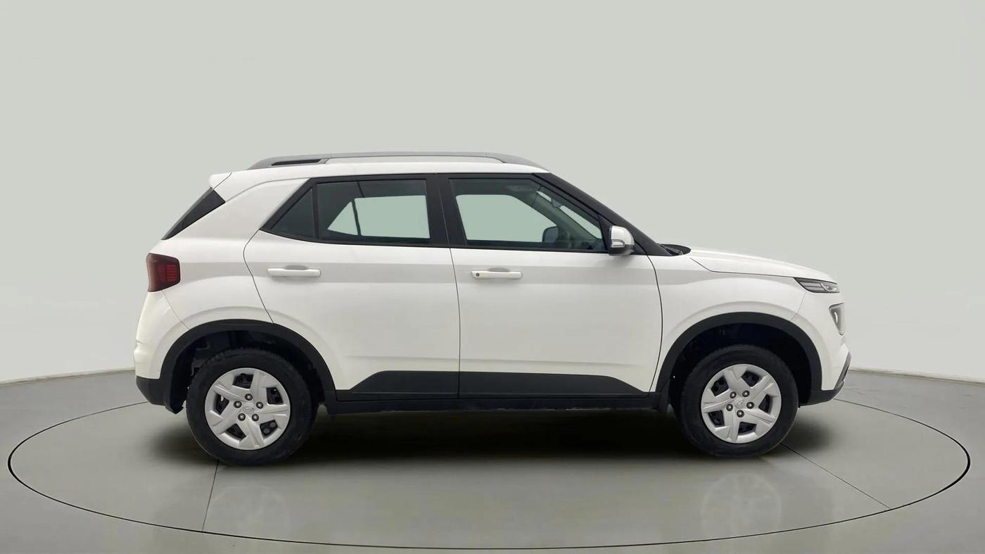 2022 Hyundai VENUE S+ 1.2, Petrol, Manual, 10,968 km, Right Side View