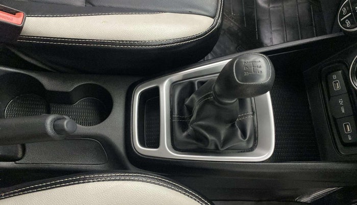 2022 Hyundai VENUE S+ 1.2, Petrol, Manual, 10,727 km, Gear Lever