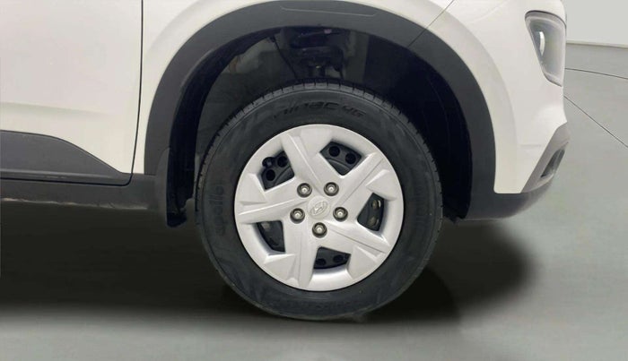 2022 Hyundai VENUE S+ 1.2, Petrol, Manual, 10,727 km, Right Front Wheel