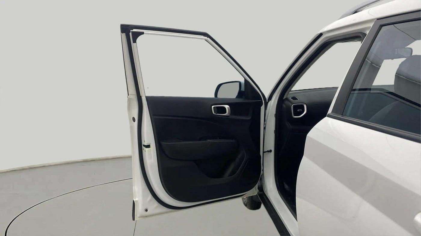 2022 Hyundai VENUE S+ 1.2, Petrol, Manual, 10,968 km, LHS Front Door