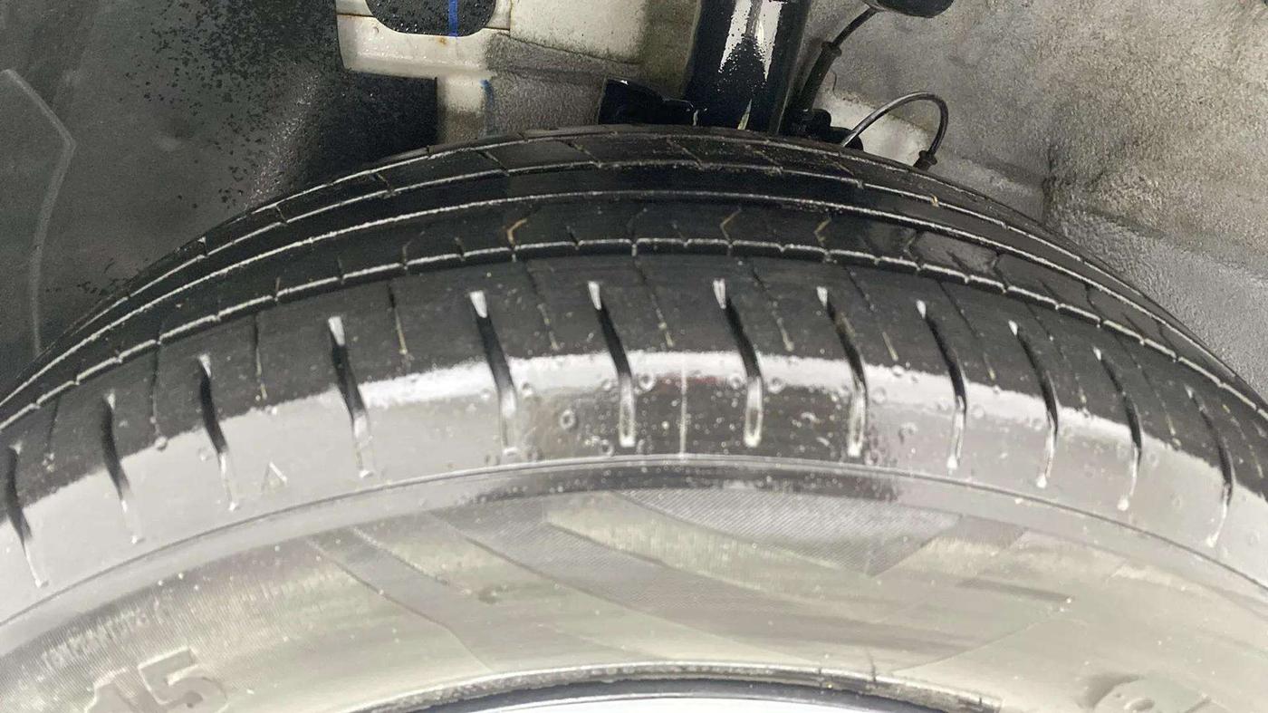 2022 Hyundai VENUE S+ 1.2, Petrol, Manual, 10,968 km, Left Front Tyre Tread