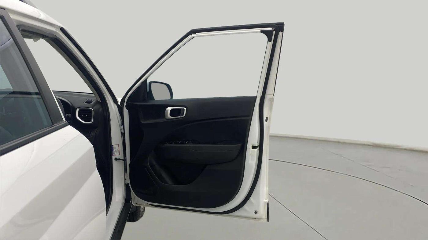 2022 Hyundai VENUE S+ 1.2, Petrol, Manual, 10,968 km, RHS Front Door
