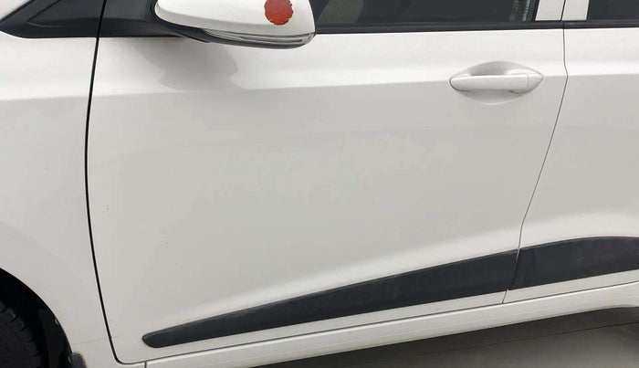 2015 Hyundai Grand i10 SPORTZ 1.2 KAPPA VTVT, Petrol, Manual, 43,596 km, Front passenger door - Paint minor damage