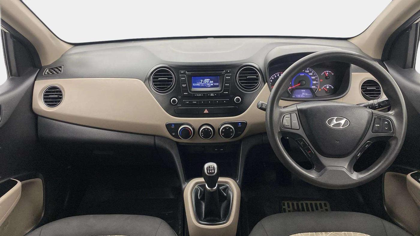 2015 Hyundai Grand i10 SPORTZ 1.2 KAPPA VTVT, Petrol, Manual, 43,645 km, Dashboard
