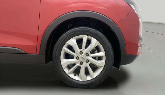 2021 Mahindra XUV300 W8 1.2 PETROL, Petrol, Manual, 38,662 km, Right Front Wheel