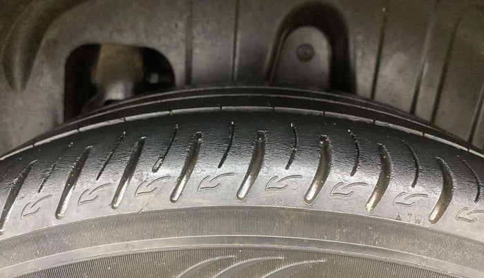 2021 Mahindra XUV300 W8 1.2 PETROL, Petrol, Manual, 38,662 km, Left Rear Tyre Tread