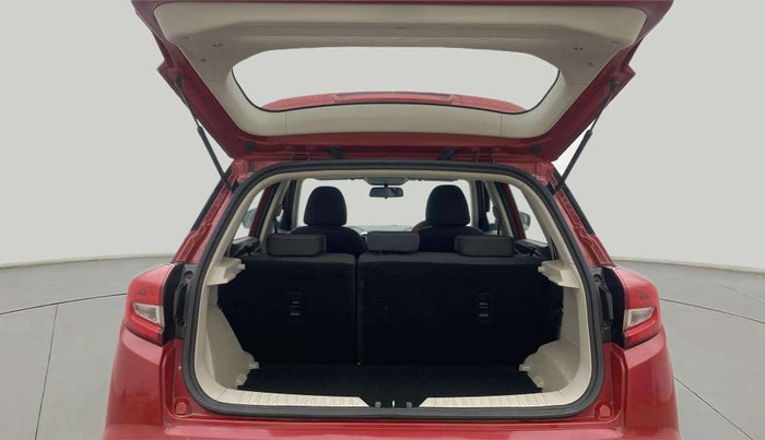 2021 Mahindra XUV300 W8 1.2 PETROL, Petrol, Manual, 38,662 km, Boot Inside