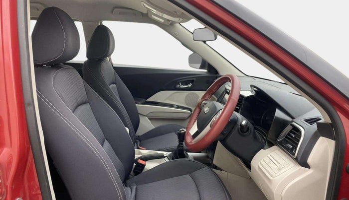 2021 Mahindra XUV300 W8 1.2 PETROL, Petrol, Manual, 38,662 km, Right Side Front Door Cabin