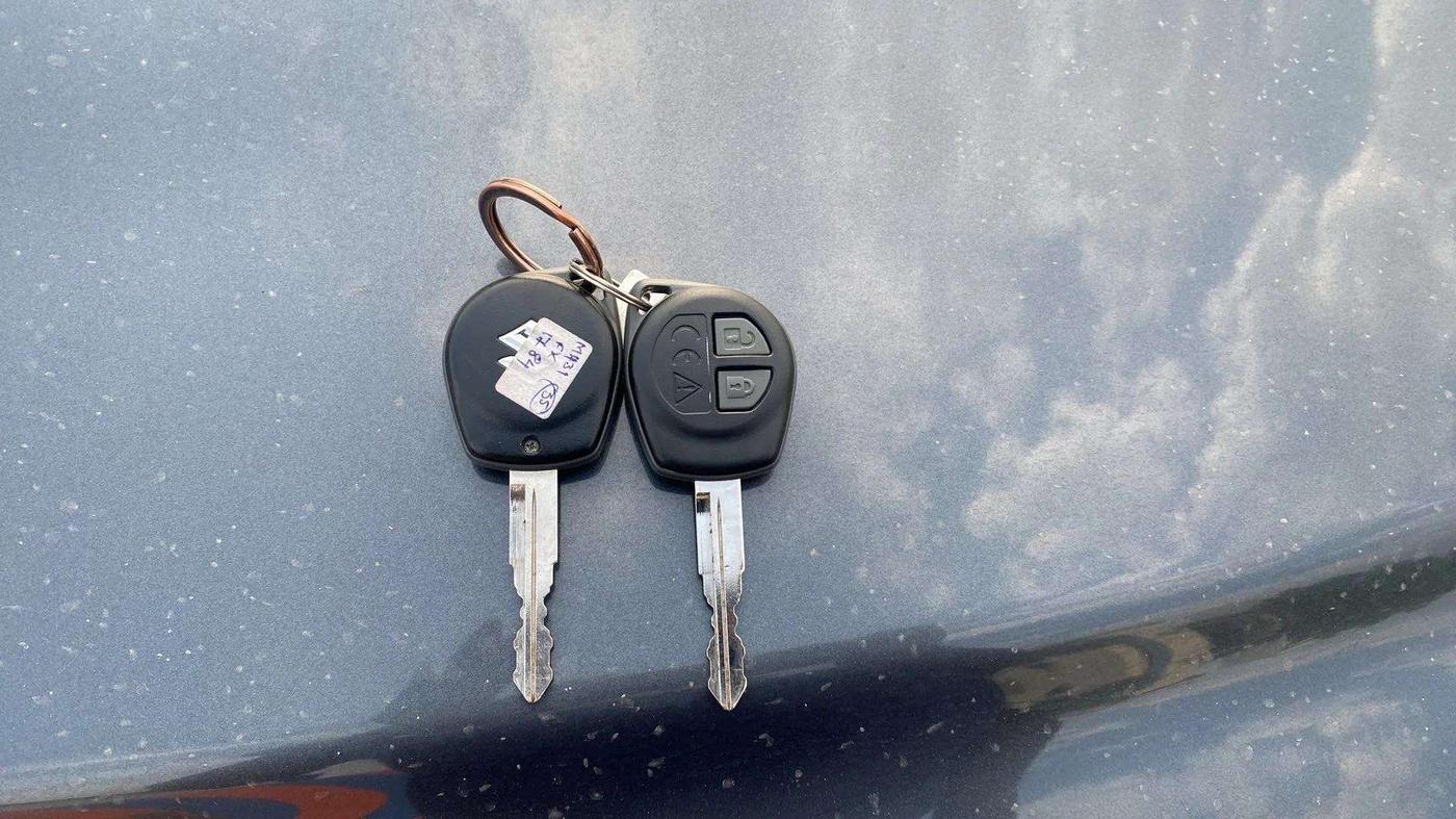 2023 Maruti FRONX DELTA PLUS 1.2MT, Petrol, Manual, 35,534 km, Key Close Up