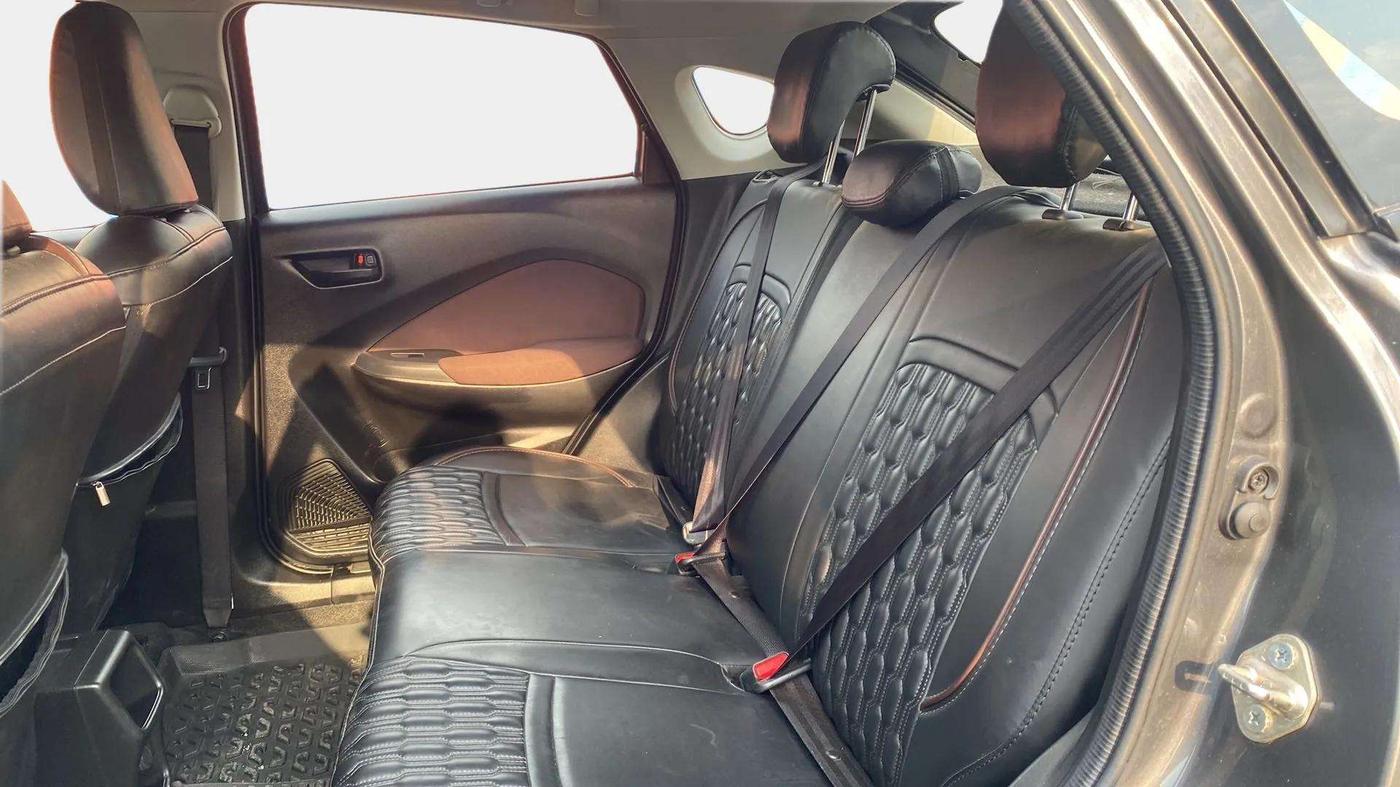 2023 Maruti FRONX DELTA PLUS 1.2MT, Petrol, Manual, 35,534 km, Right Side Rear Door Cabin