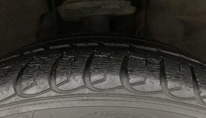 2019 Tata TIGOR XZA PLUS PETROL, Petrol, Automatic, 19,497 km, Right Front Tyre Tread